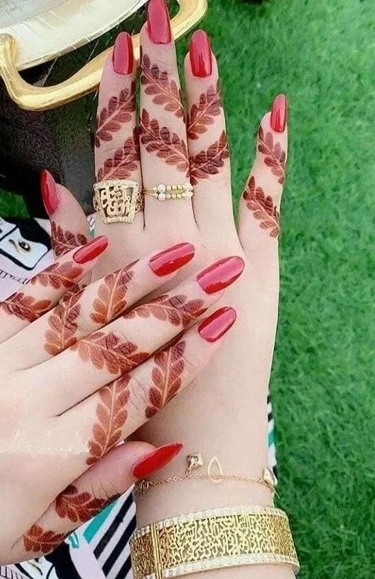 Finger Mehndi Design
