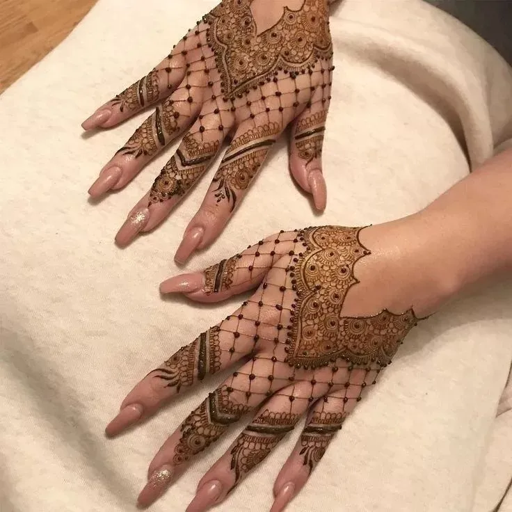 Finger Mehndi Design