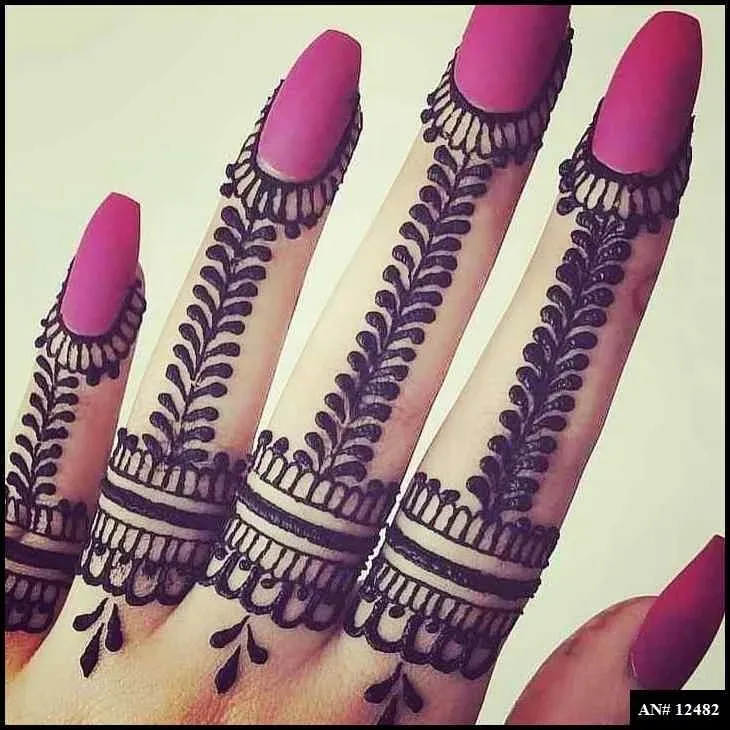 Finger Mehndi Design