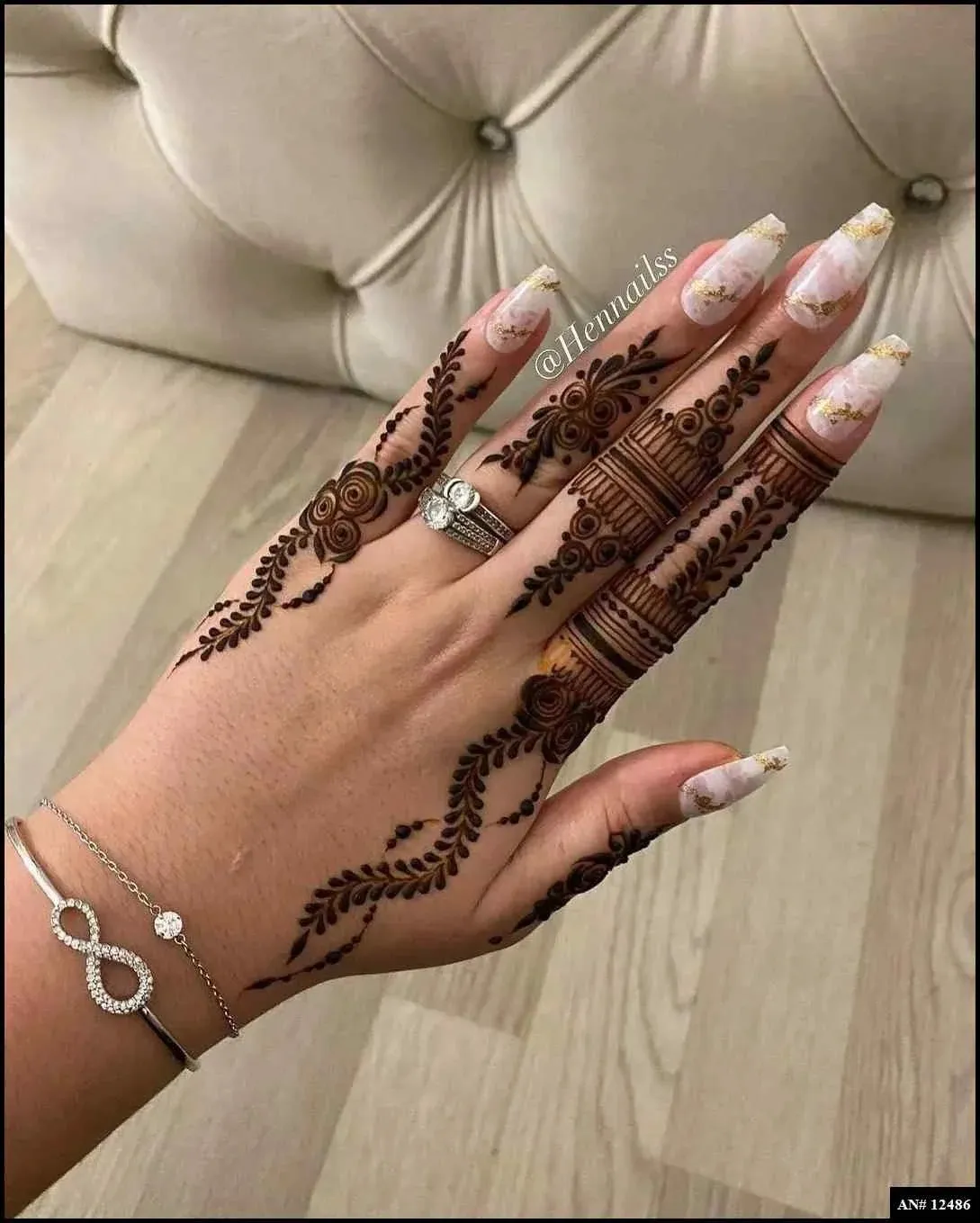 Finger Mehndi Design