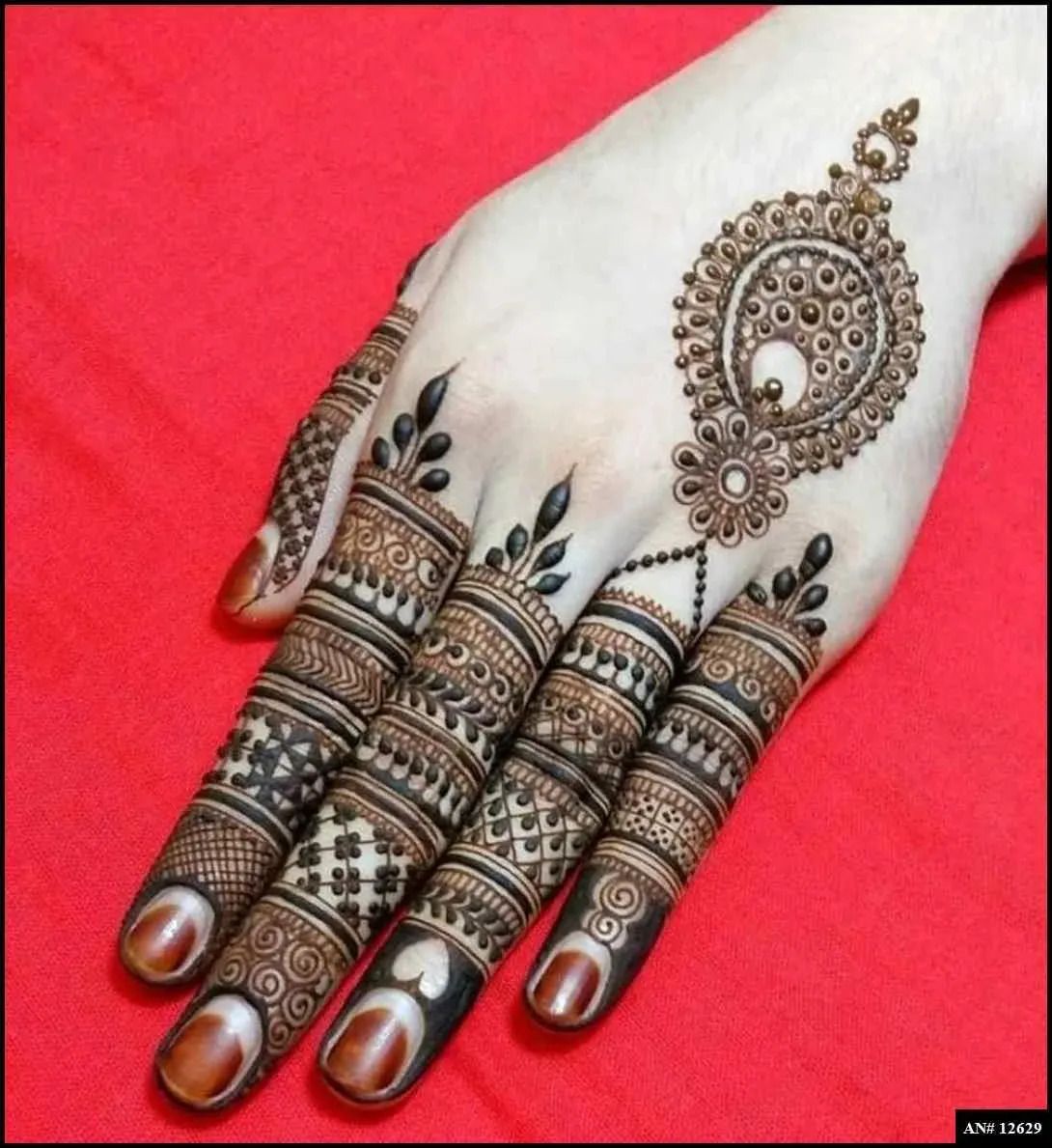 Finger Mehndi Design