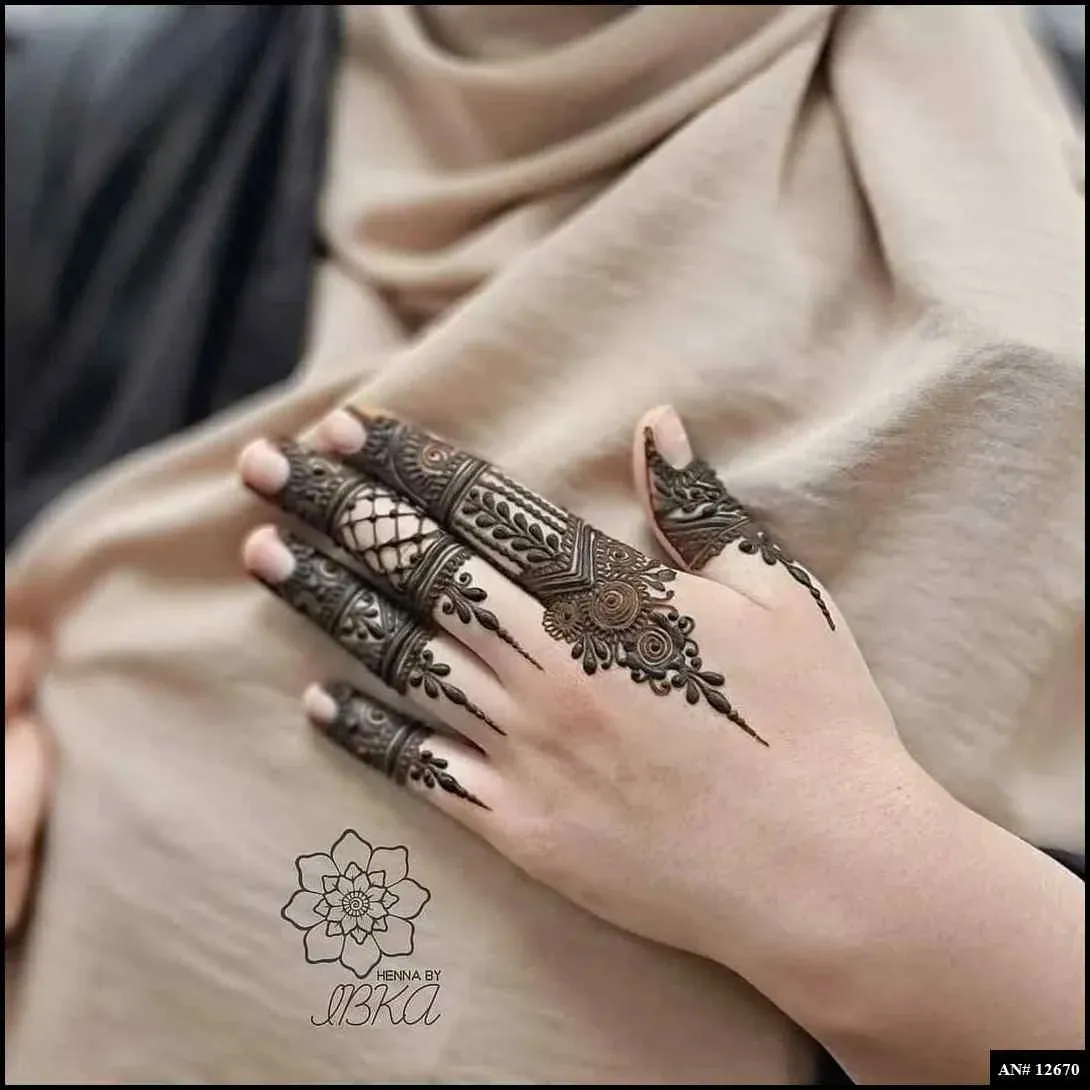 Finger Mehndi Design