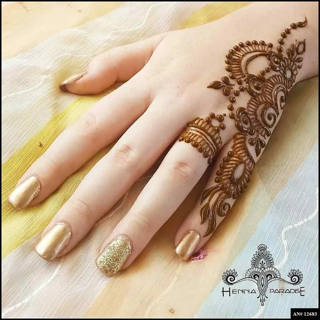 Finger Mehndi Design