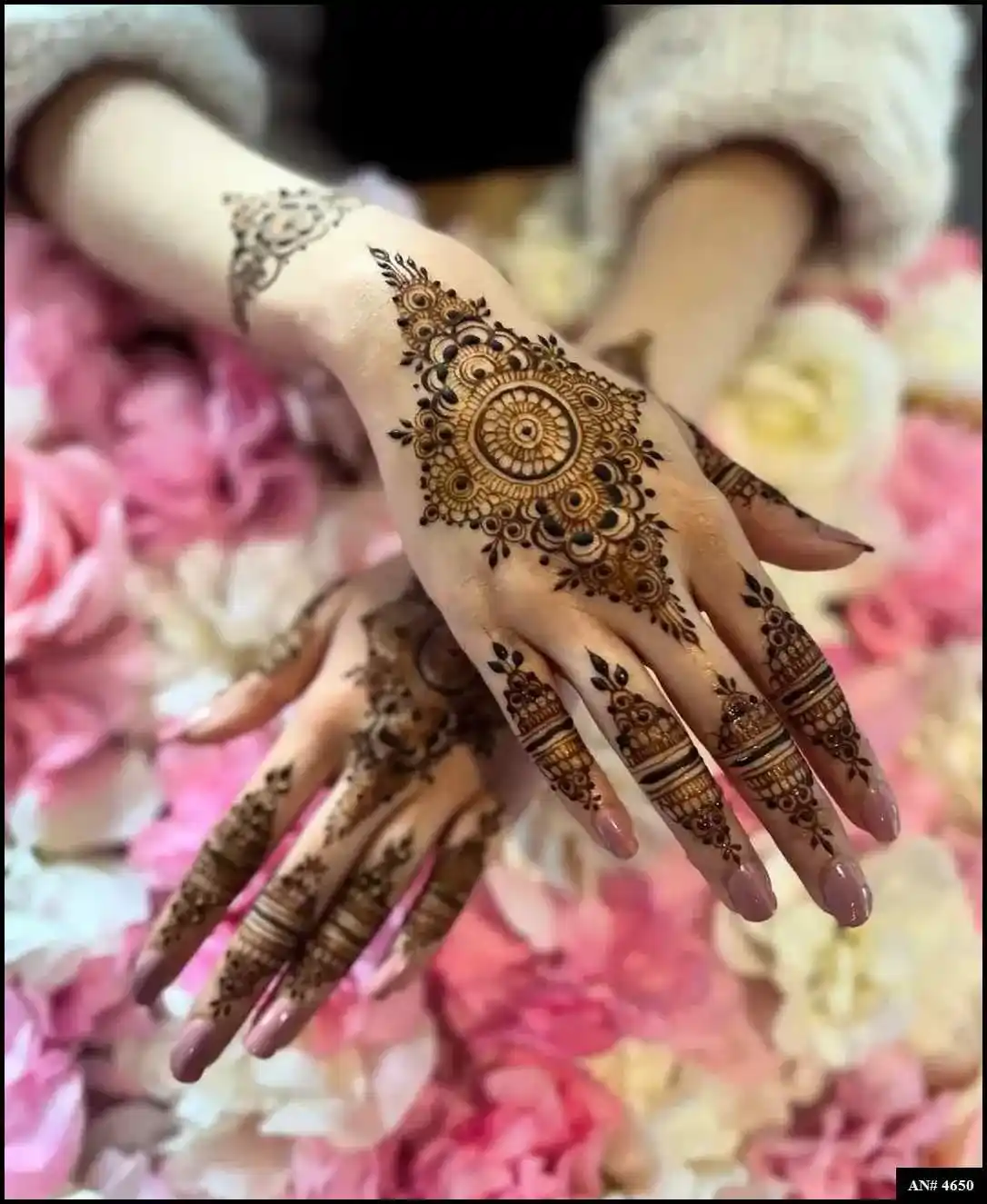 Round Mehndi Design