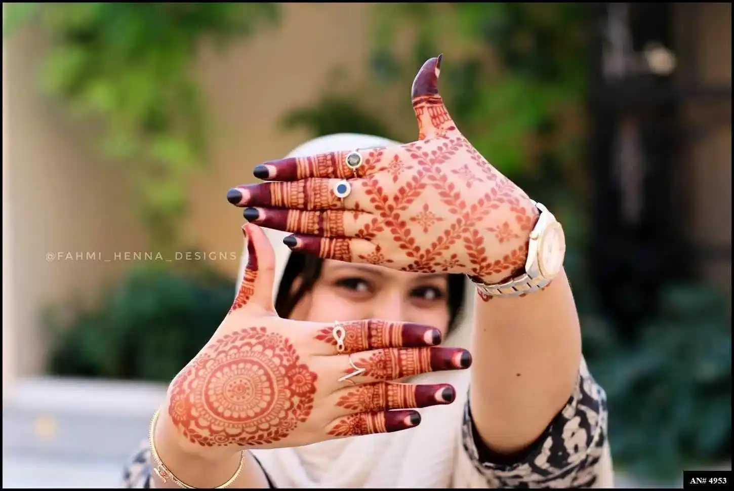 Round Mehndi Design