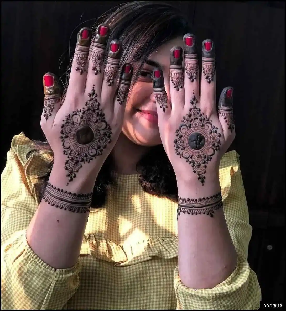 Round Mehndi Design