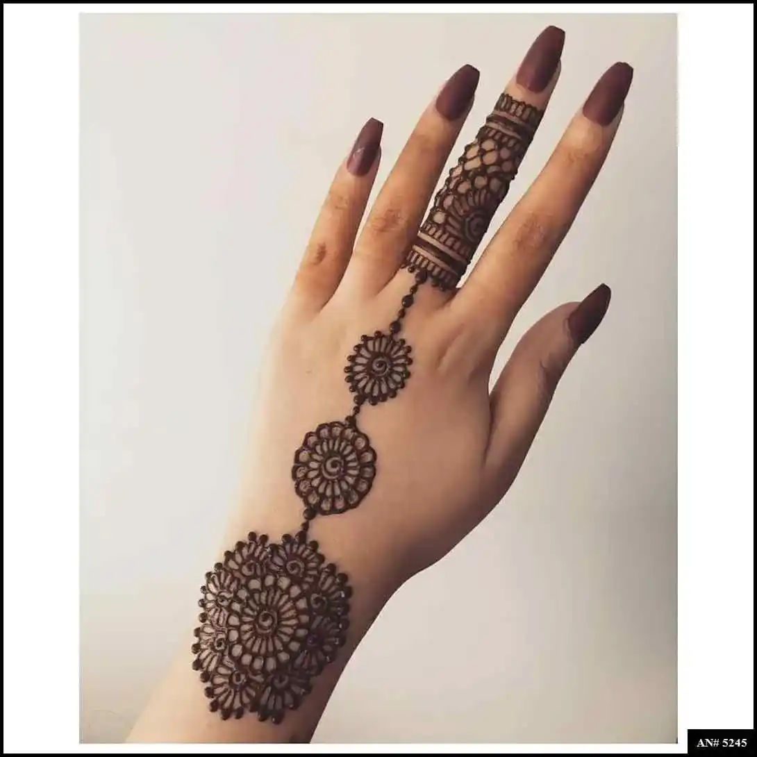 Round Mehndi Design