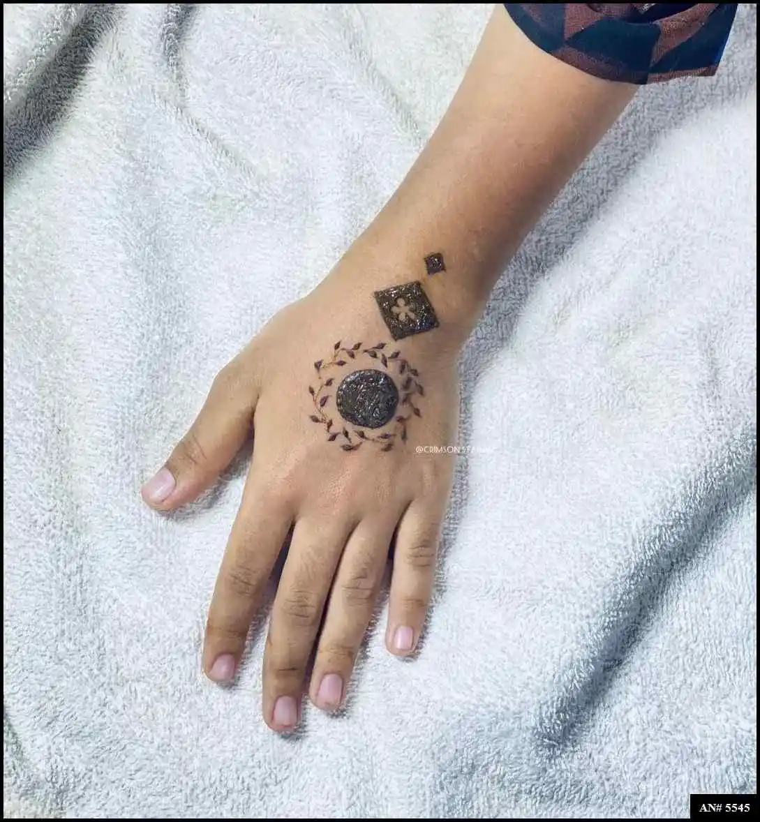 Round Mehndi Design