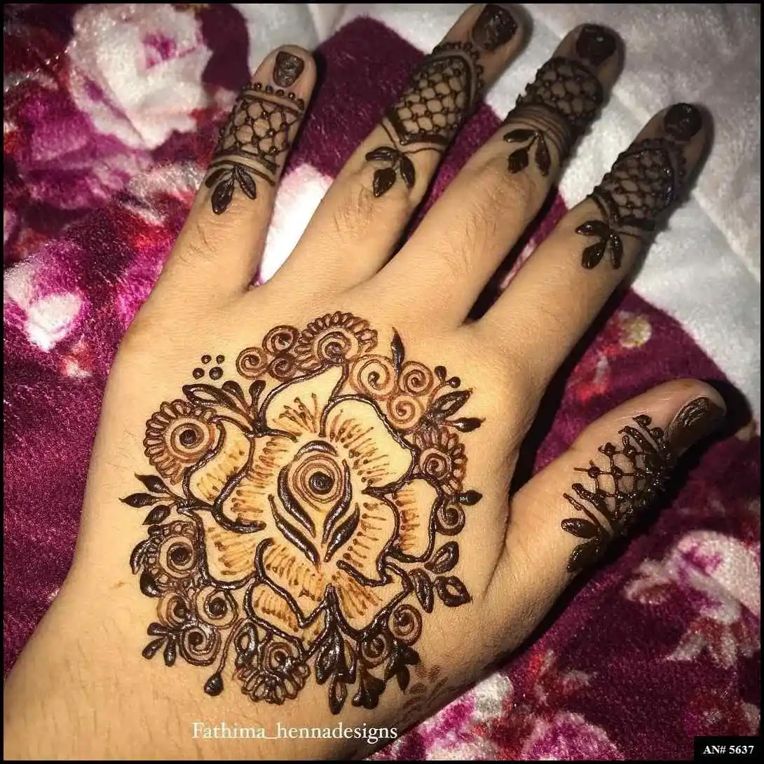 Round Mehndi Design