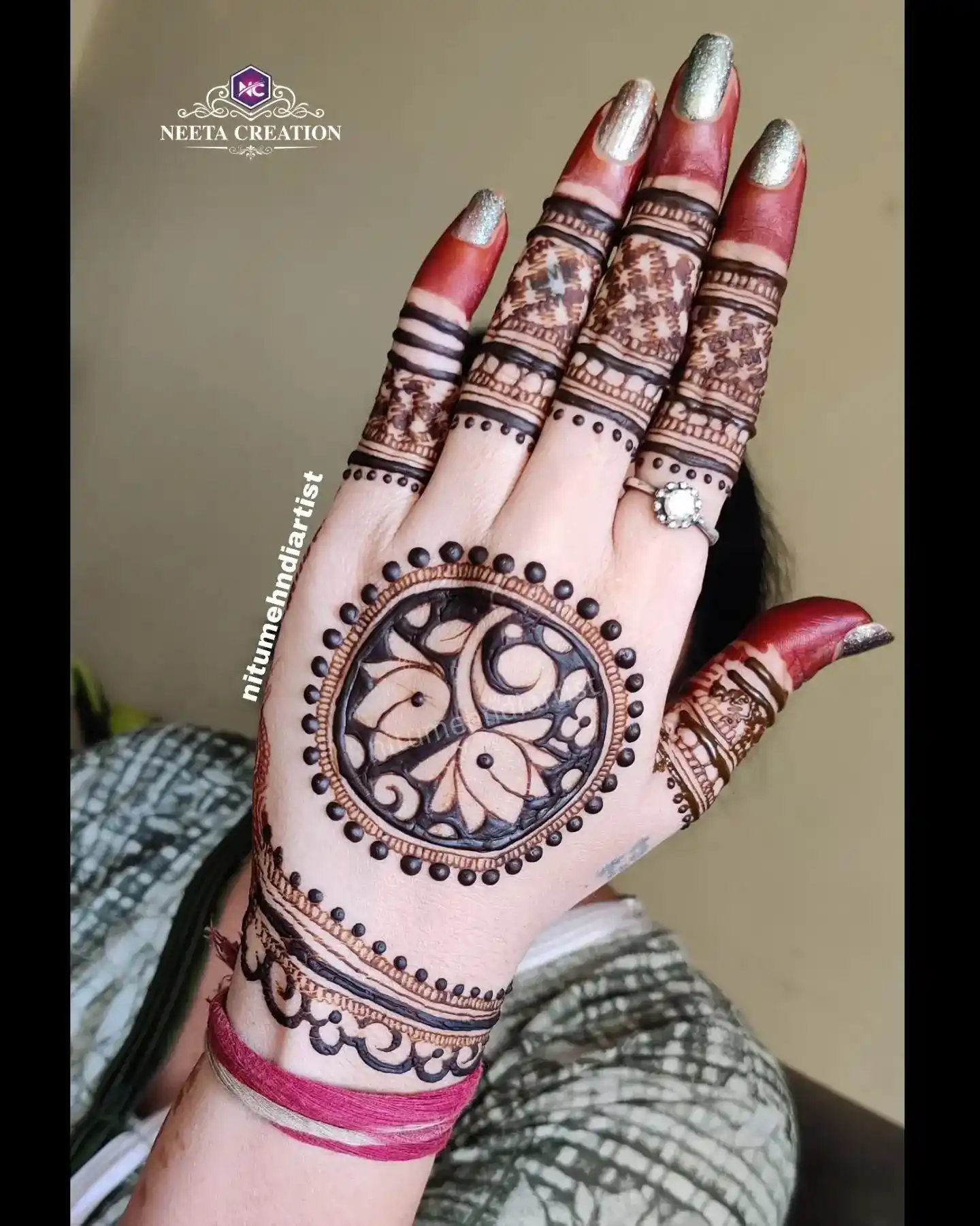 Round Mehndi Design
