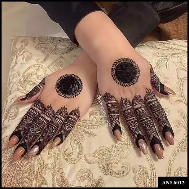 Round Mehndi Design