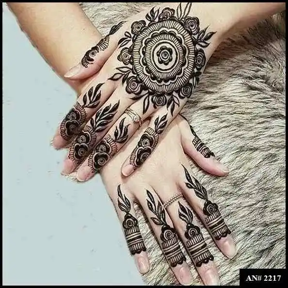 Round Mehndi Design