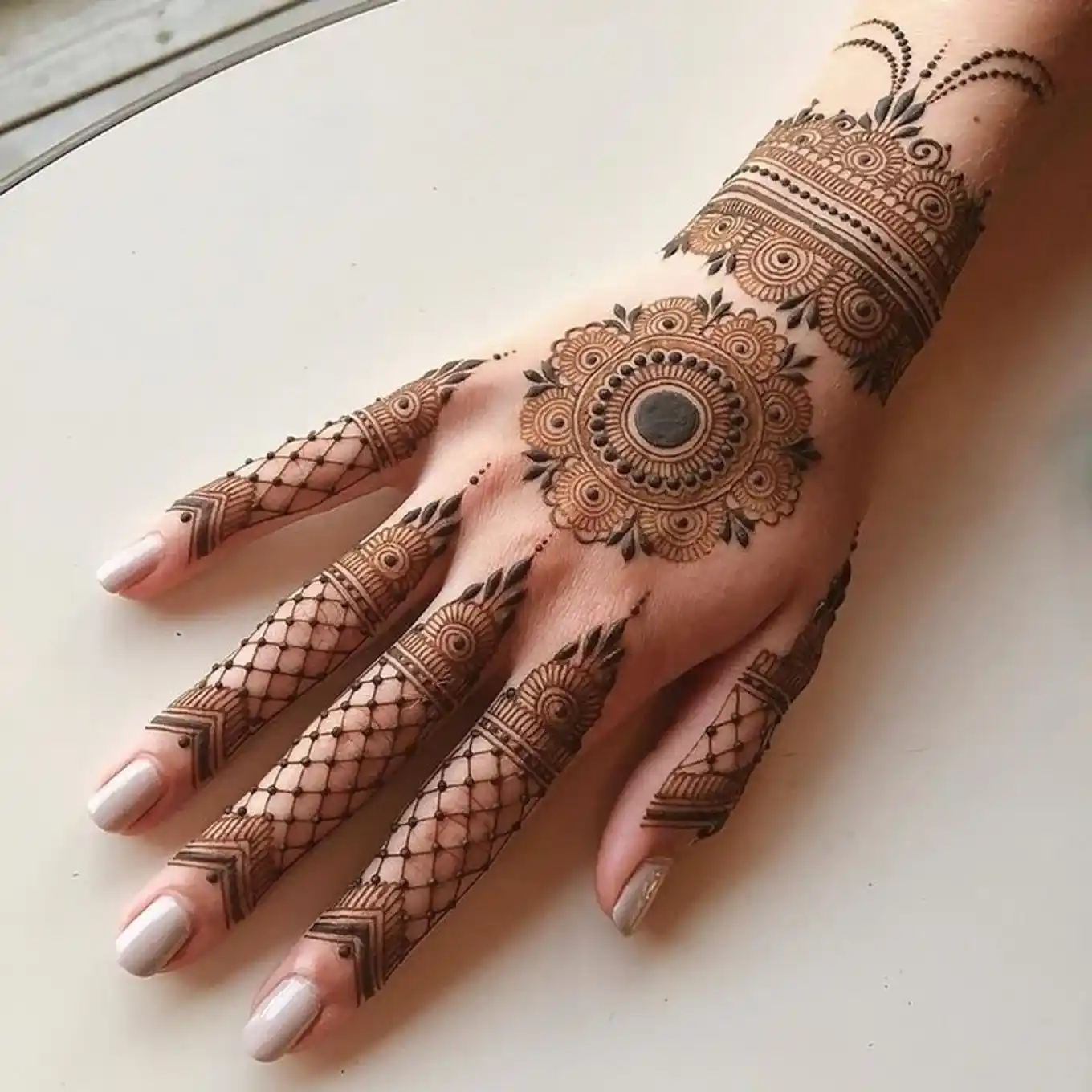 Round Mehndi Design