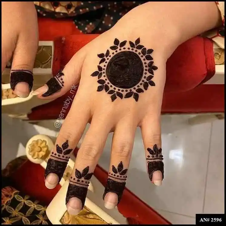 Round Mehndi Design