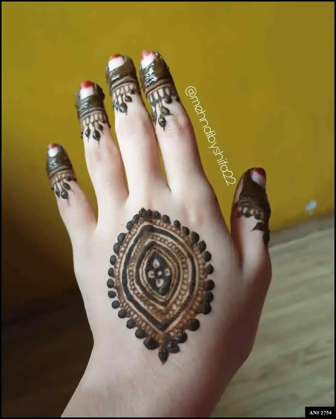 Round Mehndi Design