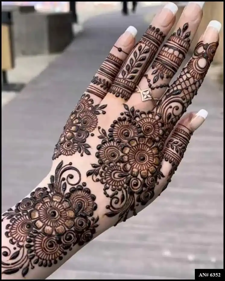 Simple Mehndi Designs For Girls