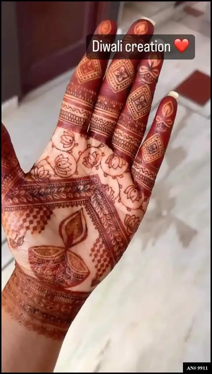 Simple Mehndi Designs For Girls