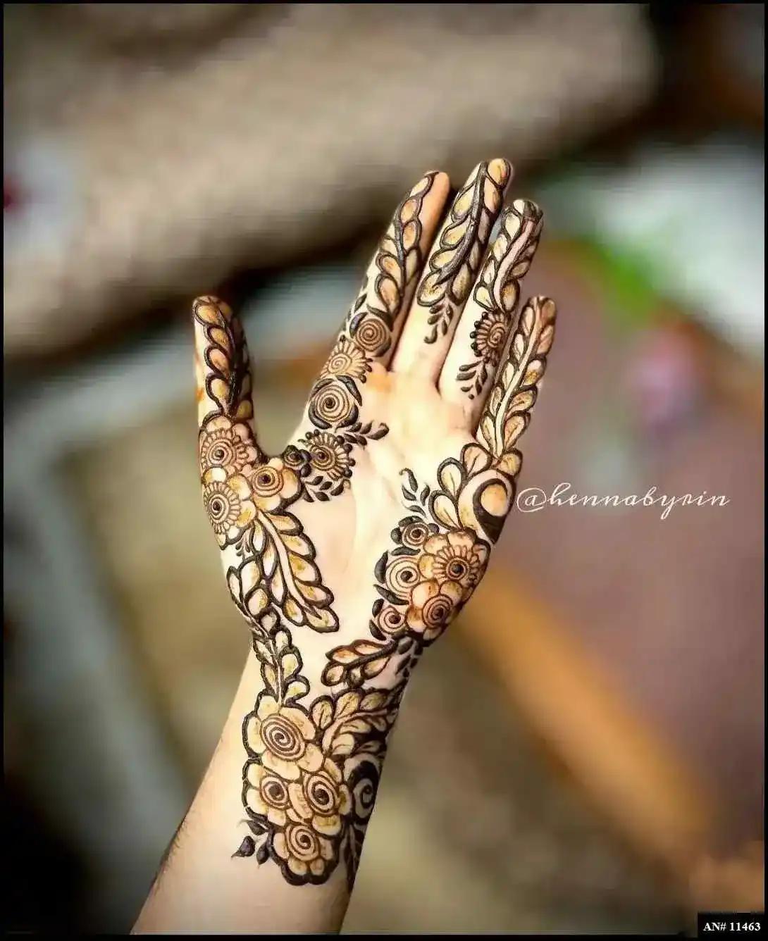 Simple Mehndi Designs For Girls