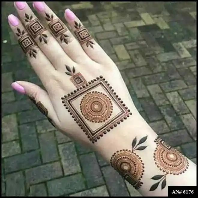 Simple Mehndi Designs For Girls