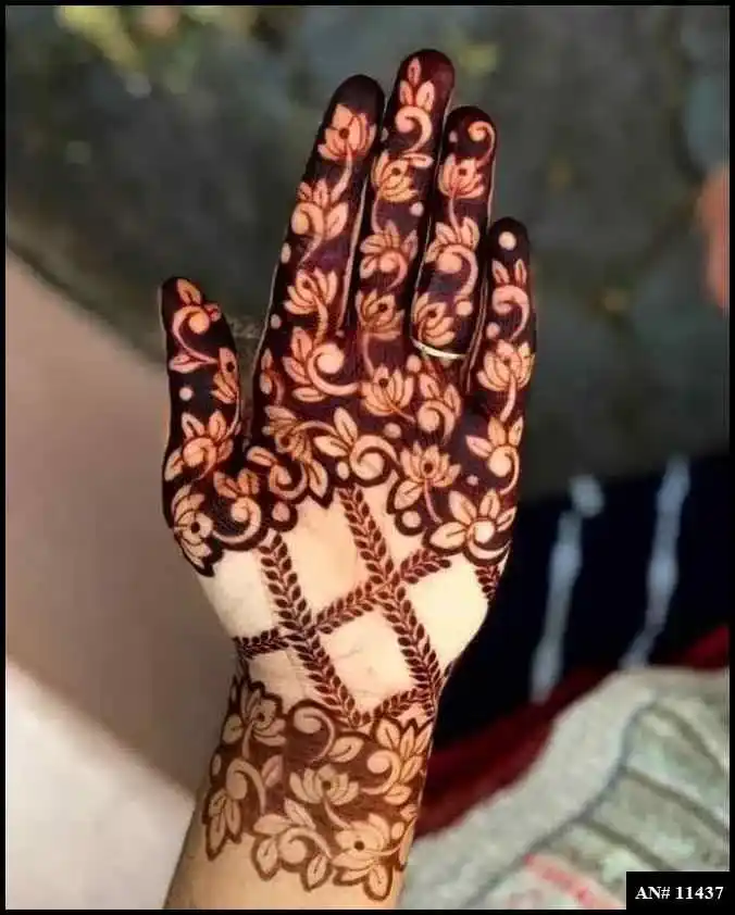 Simple Mehndi Designs For Girls