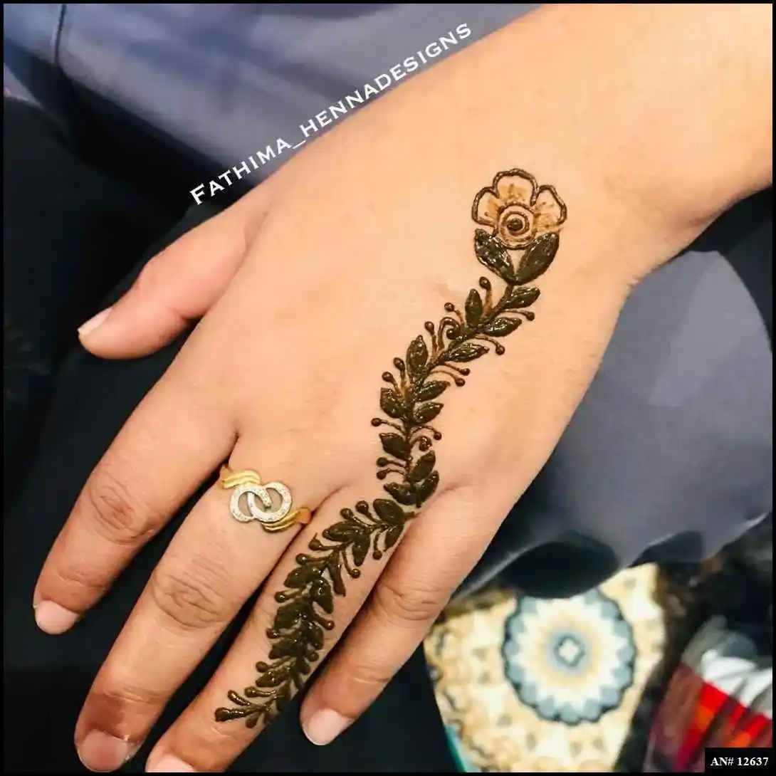 Simple Mehndi Designs For Girls