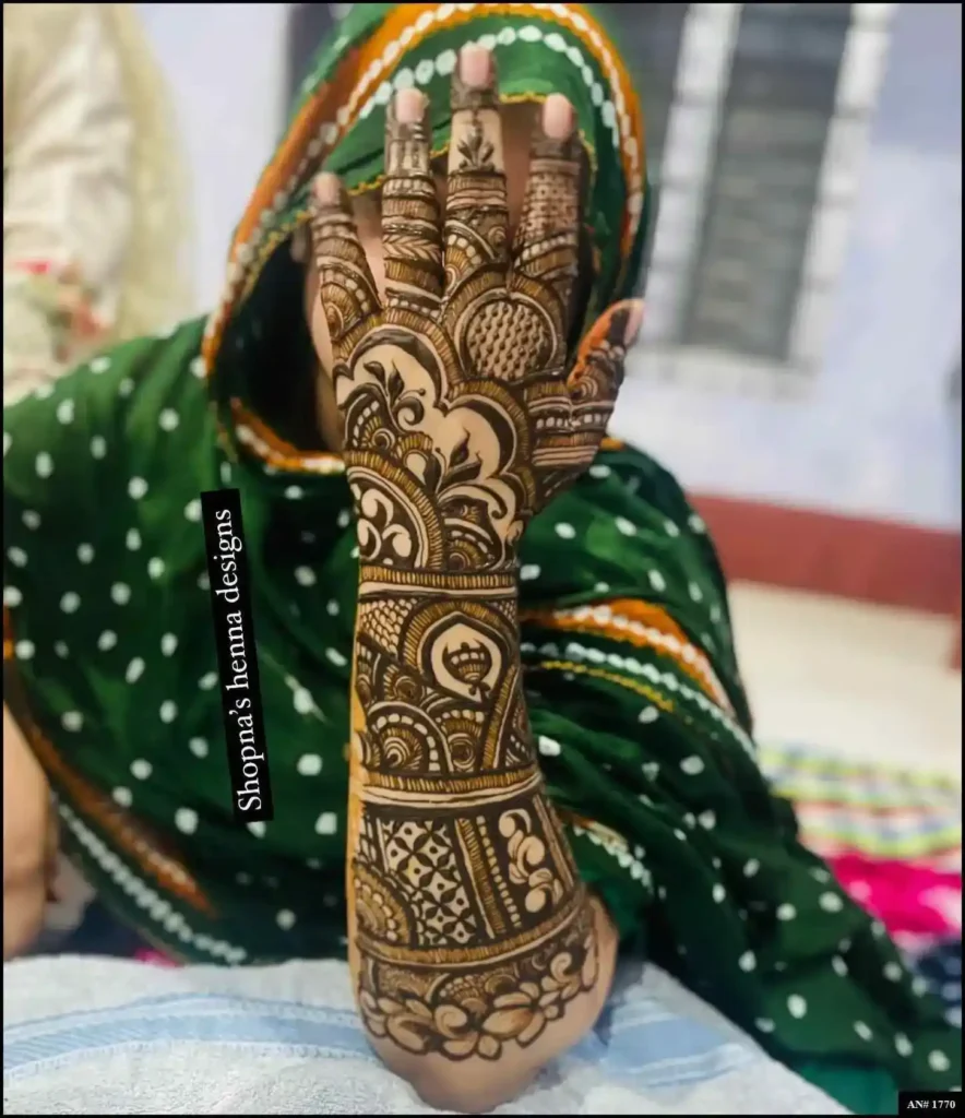 Simple Mehndi Designs For Girls