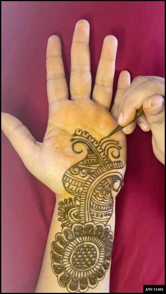 Stylish Mehndi Design