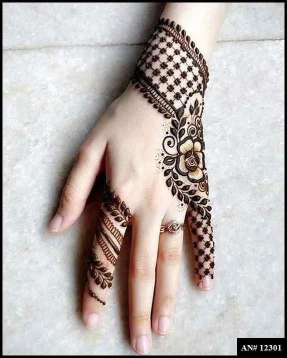 Stylish Mehndi Design