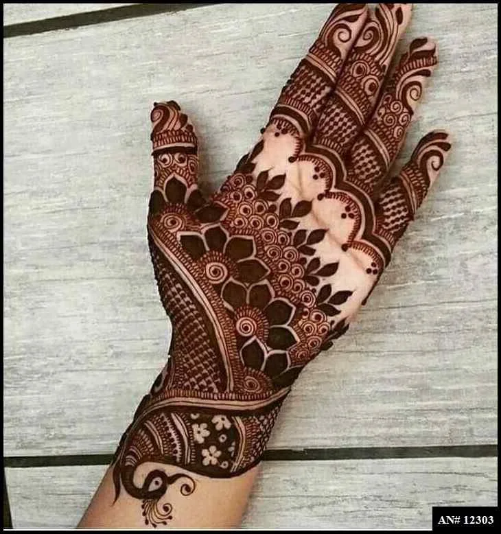 Stylish Mehndi Design