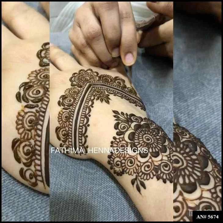 Stylish Mehndi Design