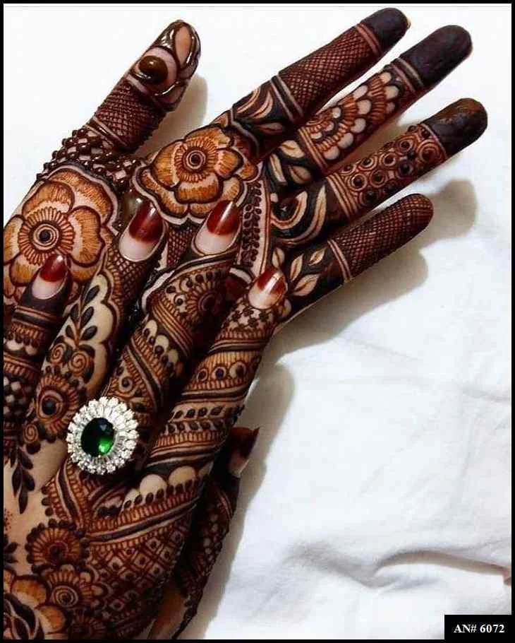 Stylish Mehndi Design