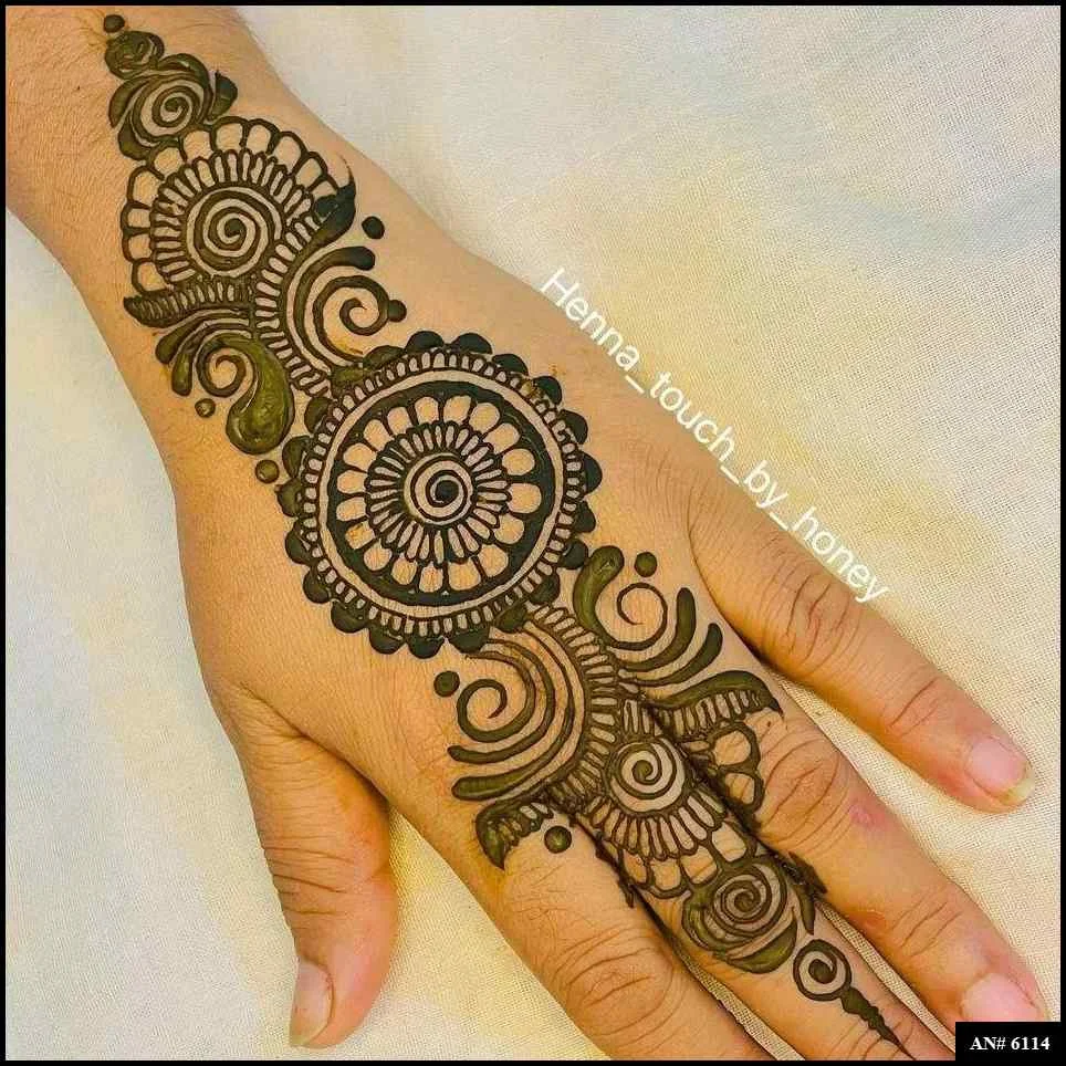 Stylish Mehndi Design