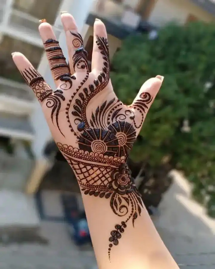 Khafif Mehndi Design