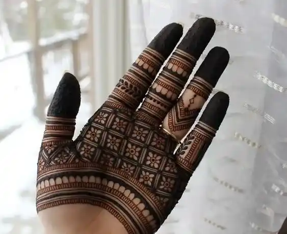 Khafif Mehndi Design
