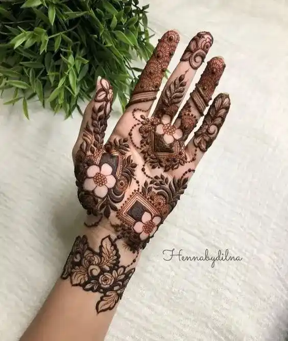 Khafif Mehndi Design