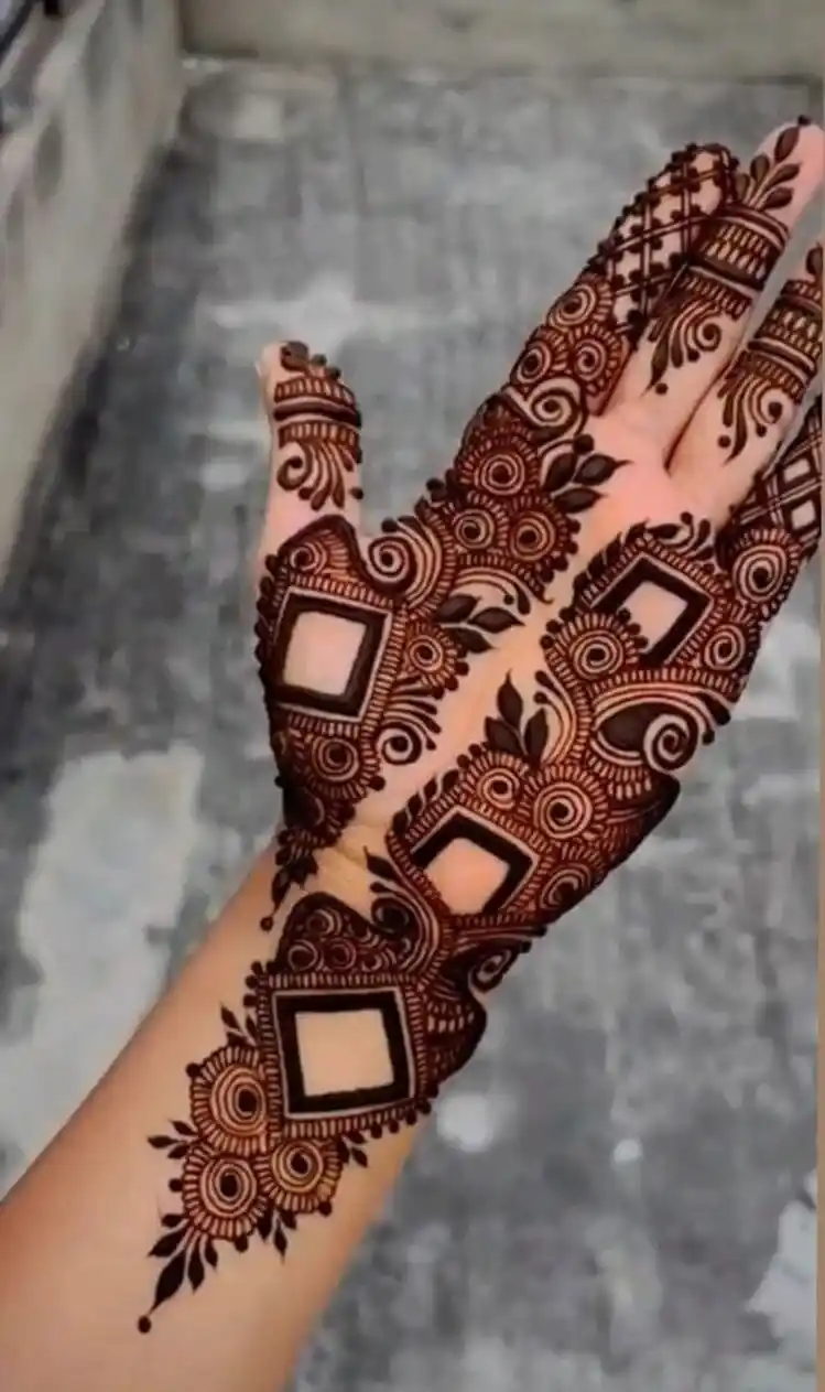 Khafif Mehndi Design