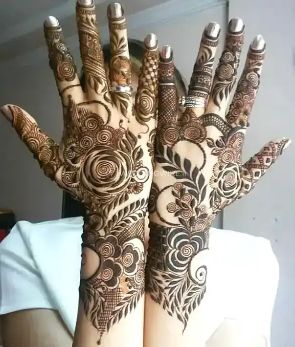 Khafif Mehndi Design