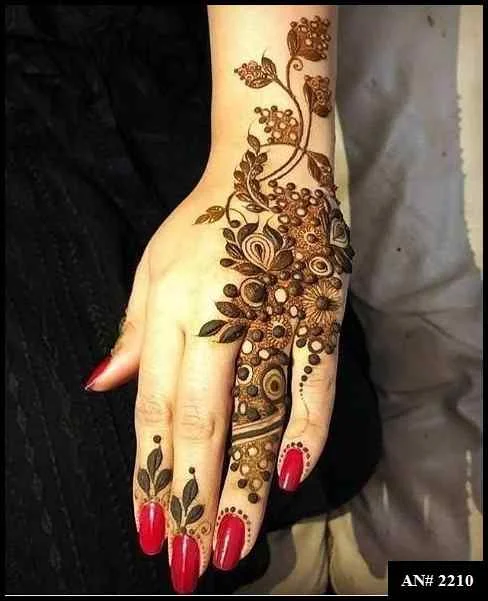 Pakistani Arabic Mehndi Design