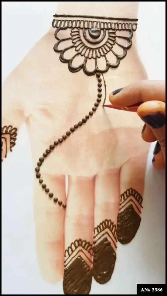 Pakistani Arabic Mehndi Design
