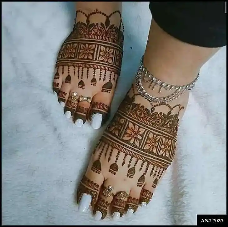 Stylish Foot Mehndi Design