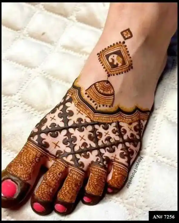 Stylish Foot Mehndi Design