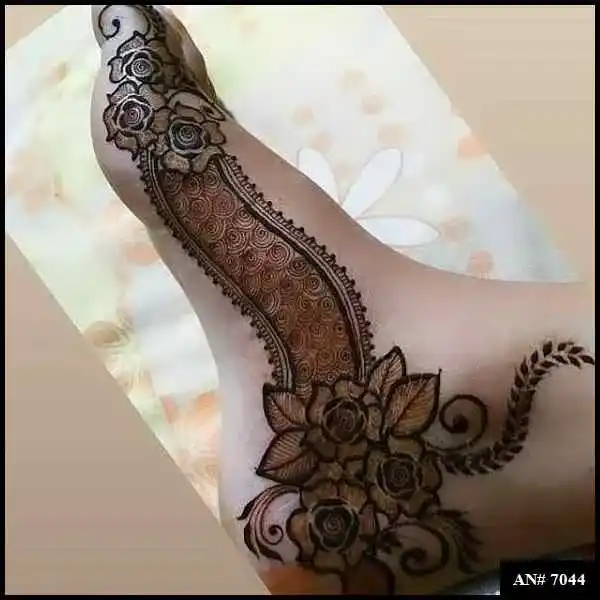 Stylish Foot Mehndi Design