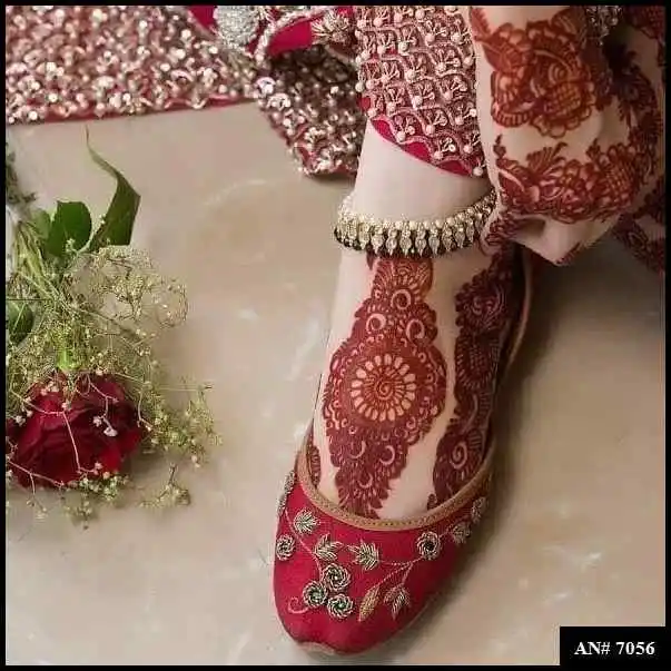 Stylish Foot Mehndi Design