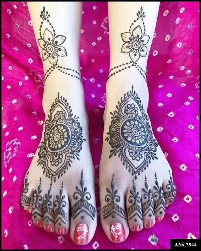 Stylish Foot Mehndi Design