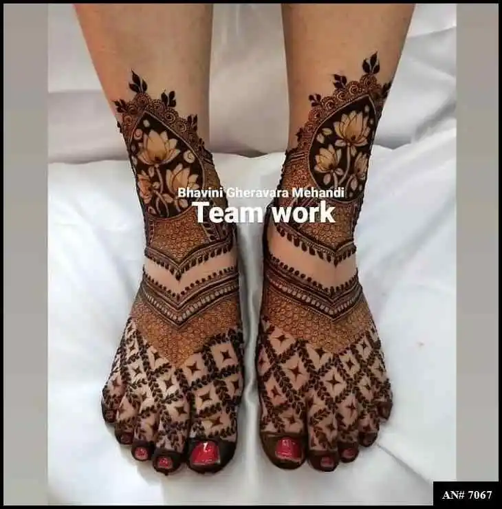 Stylish Foot Mehndi Design