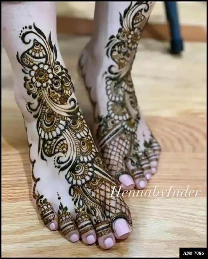 Stylish Foot Mehndi Design