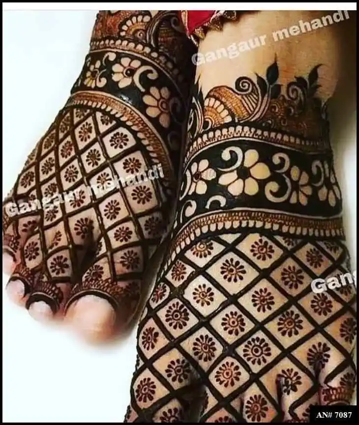Stylish Foot Mehndi Design