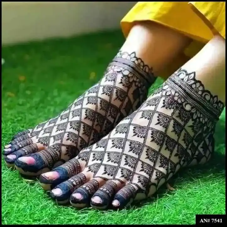 Stylish Foot Mehndi Design
