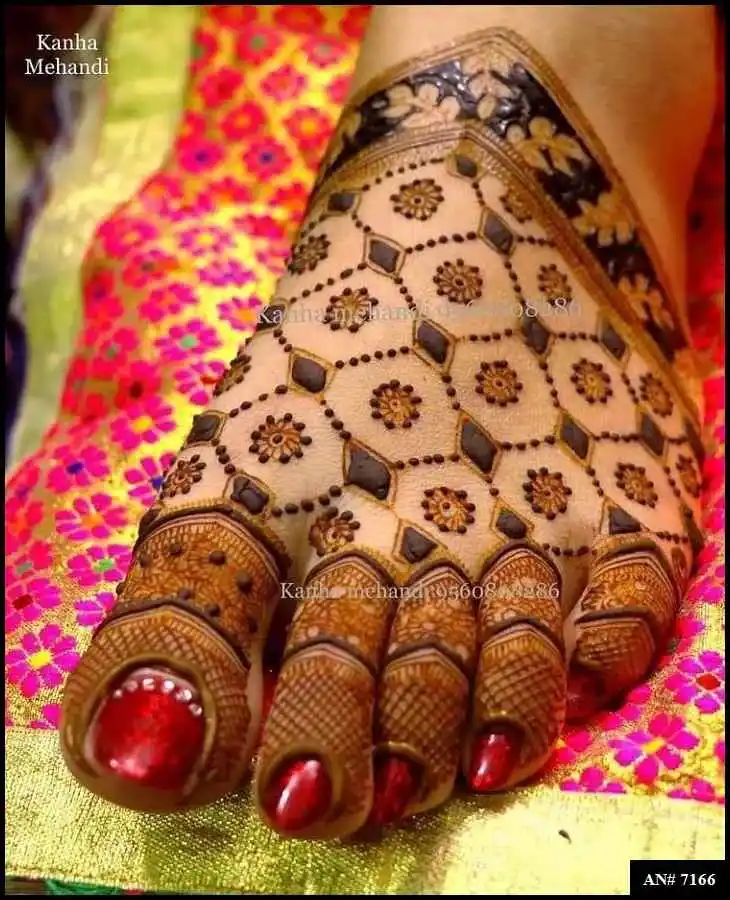 Stylish Foot Mehndi Design