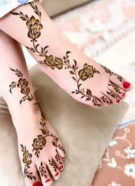 Stylish Foot Mehndi Design